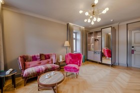 Grand Poet Hotel by Semarah