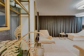 Grand Poet Hotel by Semarah