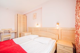 Rija Hotel TIA
