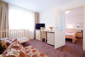 Rija Hotel TIA