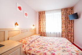 Rija Hotel TIA