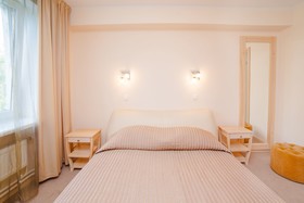 Rija Hotel TIA