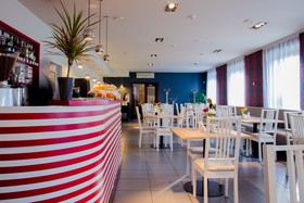 Rija Hotel TIA