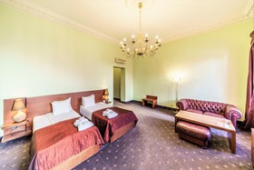 Rixwell Centra Hotel