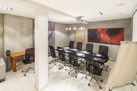Rixwell Centra Hotel