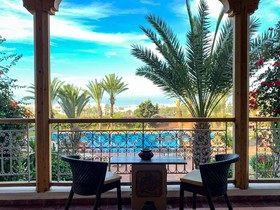 Borjs Hotel Suites & SPA