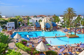 Hotel El Pueblo Tamlelt