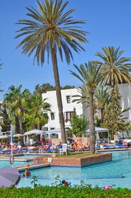 Hotel El Pueblo Tamlelt