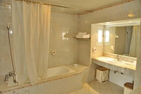 Hotel El Pueblo Tamlelt
