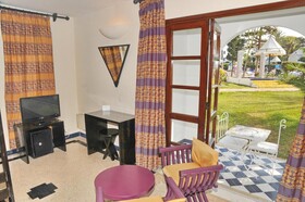 Hotel El Pueblo Tamlelt
