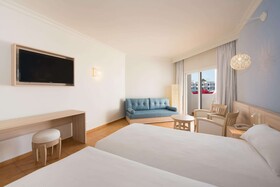 Iberostar Waves Founty Beach