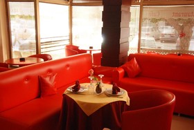 New Farah Hotel