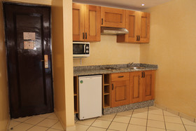New Farah Hotel