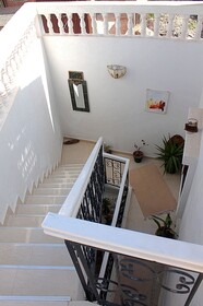 Cozy White House - Hostel