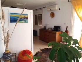 Cozy White House - Hostel