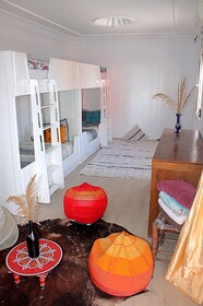 Cozy White House - Hostel
