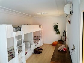 Cozy White House - Hostel