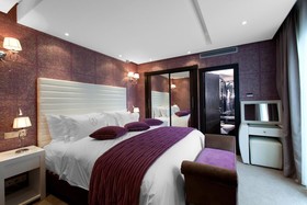 Art Palace Suites & Spa