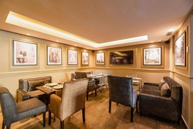 Avenue Suites