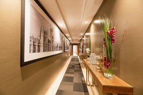 Avenue Suites