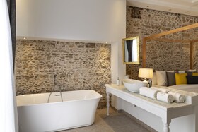 Suite Azur Hotel
