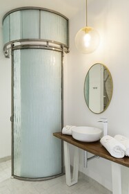 Suite Azur Hotel