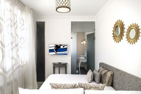 Suite Azur Hotel