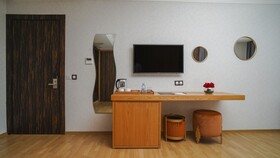 Razane Hotel