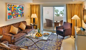 Amphitrite Palace Beach Hotel & Convention Centre