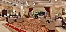 Amphitrite Palace Beach Hotel & Convention Centre