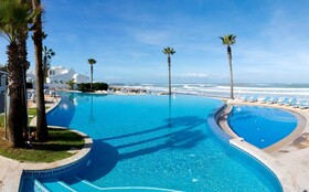 Amphitrite Palace Beach Hotel & Convention Centre
