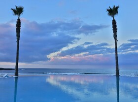 Amphitrite Palace Beach Hotel & Convention Centre