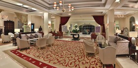 Amphitrite Palace Beach Hotel & Convention Centre