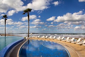 Amphitrite Palace Beach Hotel & Convention Centre