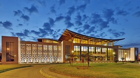 Amphitrite Palace Beach Hotel & Convention Centre
