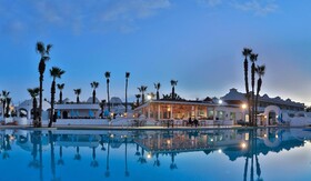 Amphitrite Palace Beach Hotel & Convention Centre