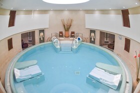 Amphitrite Palace Beach Hotel & Convention Centre