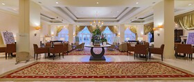 Amphitrite Palace Beach Hotel & Convention Centre