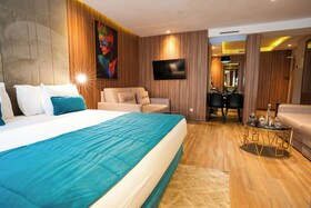First Suites Hotel