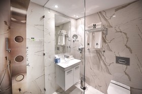 Flower Town Hotel & Spa