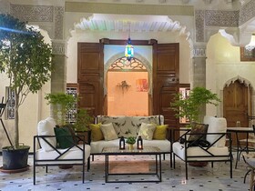 Riad Lalla Zined