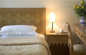 Golden Tulip Farah Safi