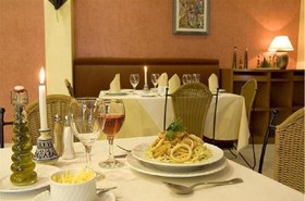 Golden Tulip Farah Safi