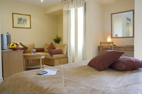 Golden Tulip Farah Safi