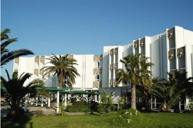 Golden Tulip Farah Safi