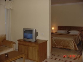 Golden Tulip Farah Safi