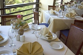Golden Tulip Farah Safi