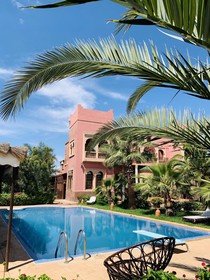 Equi Palace & Spa Near Aeroport