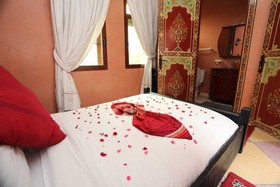 Equi Palace & Spa Near Aeroport