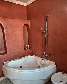 Equi Palace & Spa Near Aeroport